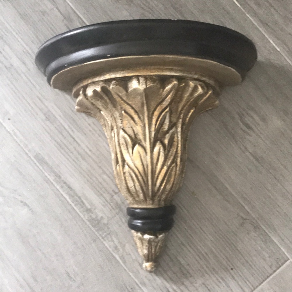 NWT Decorative wall decor shelf